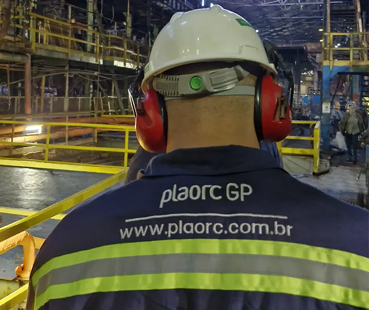 Profissionais da PLAORC reunidos durante o trabalho em equipe